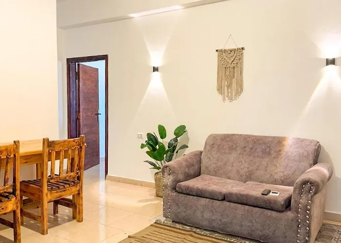 Apartmanhotel Sea Breeze 4*