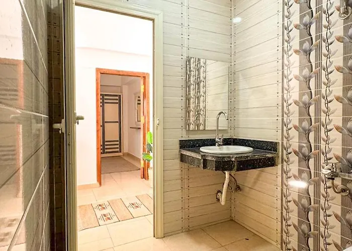 Sea Breeze Apartmanhotel 4*